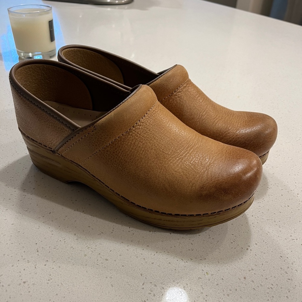 Dansko Professional Clogs Honey